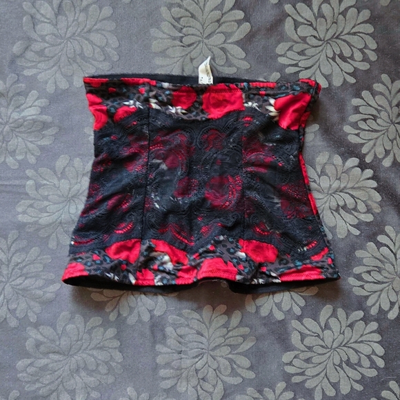 Flexees Black and Red Shapeware Corset Top - Picture 1 of 4